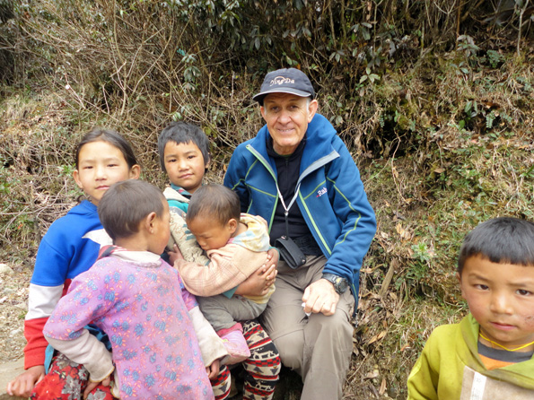 من و بچه های نپال